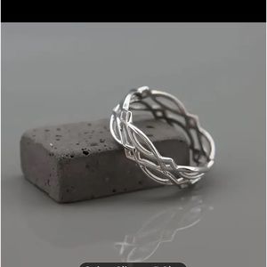 Vintage Band Ring Silver Plated Trendy Hollow Design Suitable For Men And Women